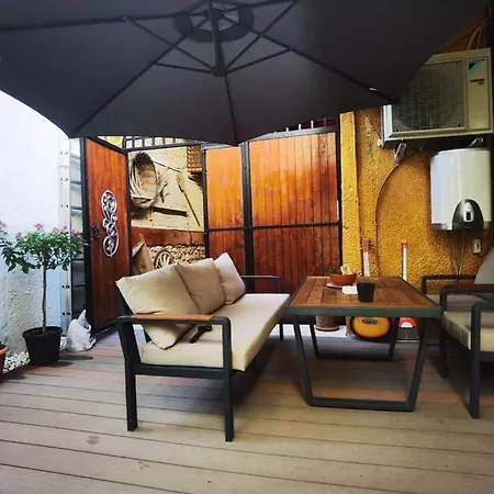 Kaleici Oezel Muestakil Bahceli Villa