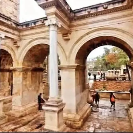 Villa Kaleici Oezel Muestakil Bahceli Antalya