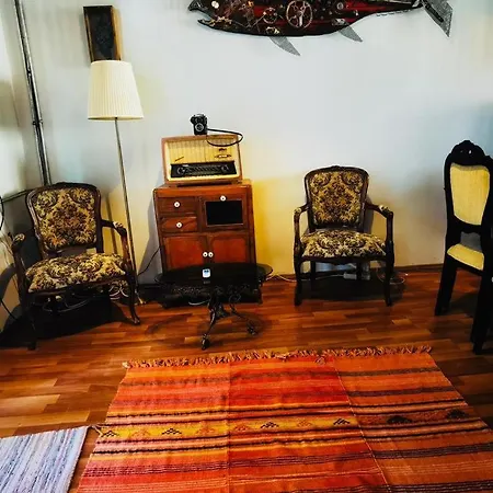 Kaleici Oezel Muestakil Bahceli Villa