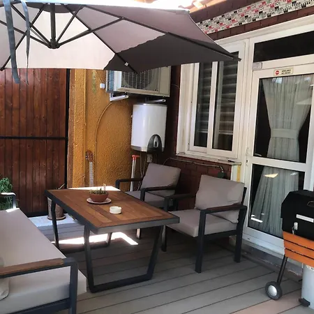 Kaleici Oezel Muestakil Bahceli Villa