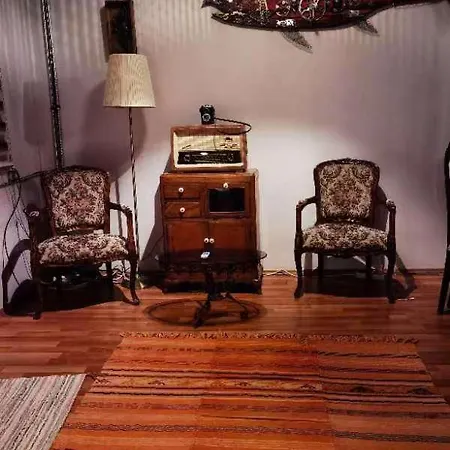 Kaleici Oezel Muestakil Bahceli Villa Antalya