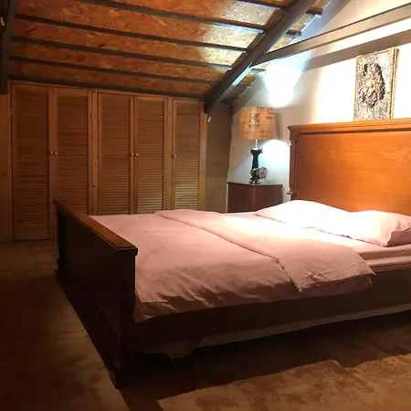 Kaleici Oezel Muestakil Bahceli Antalya