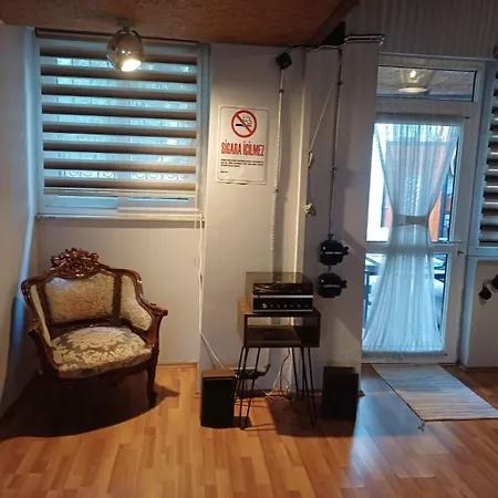 Kaleici Oezel Muestakil Bahceli Villa Antalya