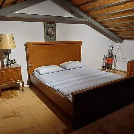 Kaleici Oezel Muestakil Bahceli Villa