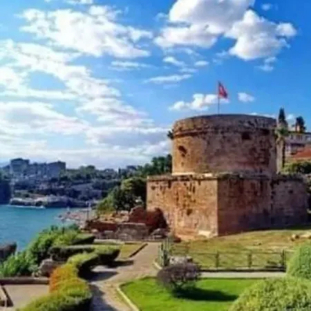 Kaleıçı özel Müstakıl Bahçelı Vılla *