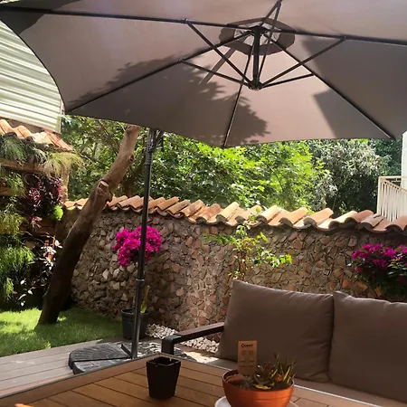 Kaleici Oezel Muestakil Bahceli Villa Antalya