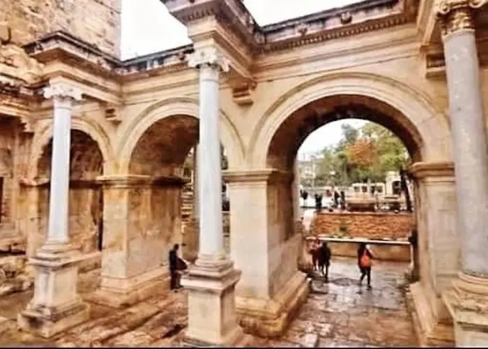 ヴィラ Kaleici Oezel Muestakil Bahceli アンタルヤ