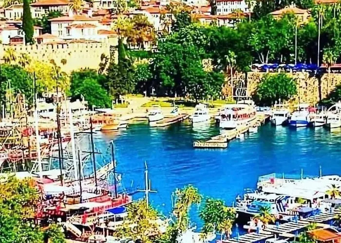 Kaleıçı özel Müstakıl Bahçelı Vılla Antalya