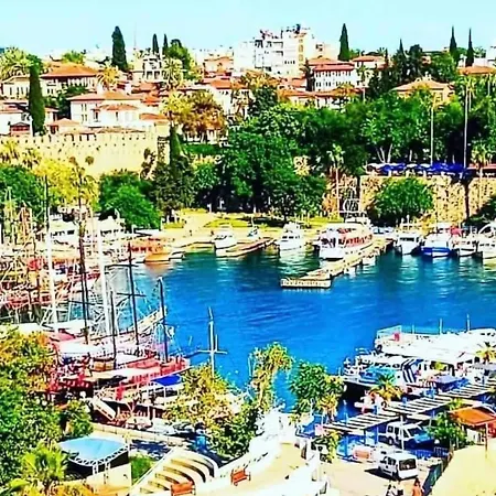 Kaleici Oezel Muestakil Bahceli Antalya